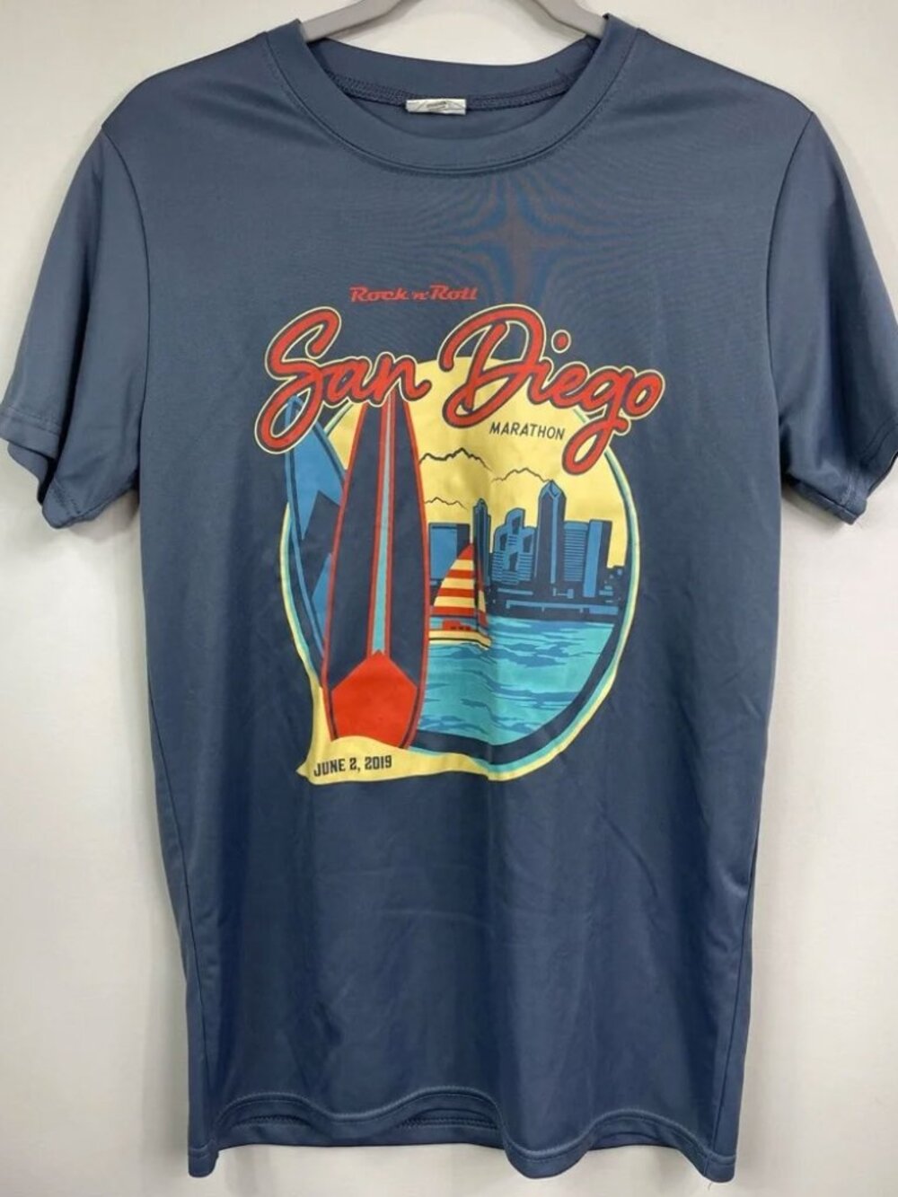 NEW Brooks Rock nβ Roll San Diego California Marathon t-shirt Women's size small